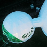 Struktury geodezyjne Freedomes jako strefa marki Carlsberg