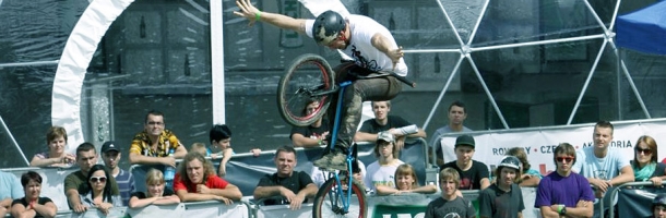 Konstrukcja kulista Freedome 150 na Lech Bike Festival