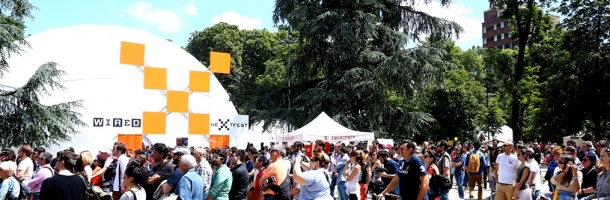 crowd waiting for appearance of roberto saviano in front of freedome 500 geodesic dome for wired next fest