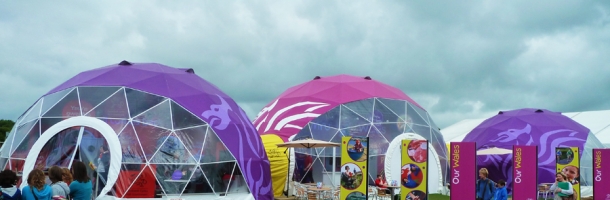 Innowacyjne namioty kuliste odwiedziły festiwal Urdd National Eisteddfod