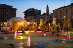 Namiot sferyczny Freedome F110 stanął na samym środku piazza Libertà w Lissone