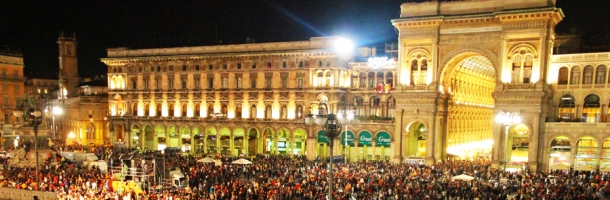 Namiot sferyczny o średnicy 9,5 metra na placu Piazza del Duomo