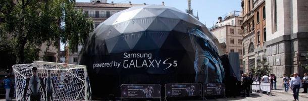 unique black geodesic dome made by freedomes for samsung galaxy 11 tour in milan